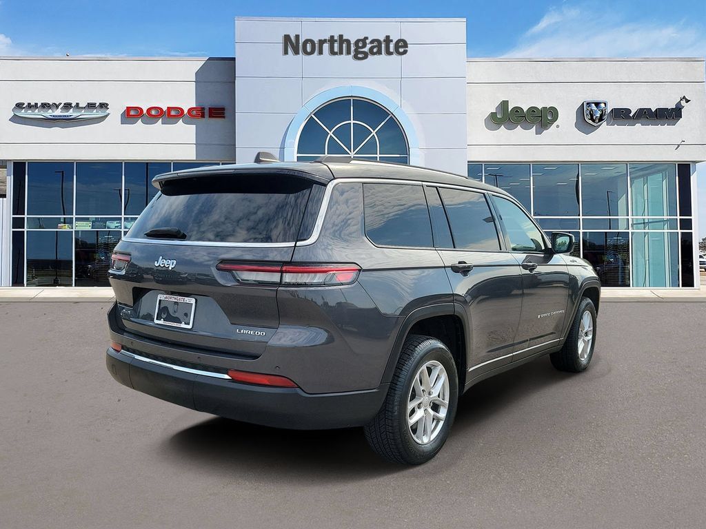 Used 2023 Jeep Grand Cherokee L Laredo AWD/4WD image 4