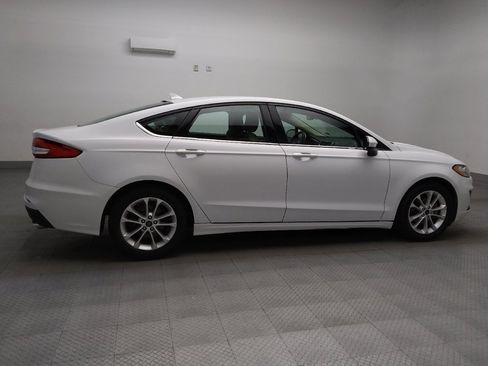 Used 2019 Ford Fusion SE image 10