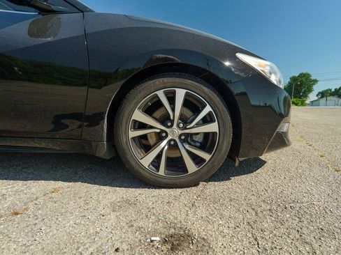 Used 2018 Nissan Maxima Platinum FWD image 11