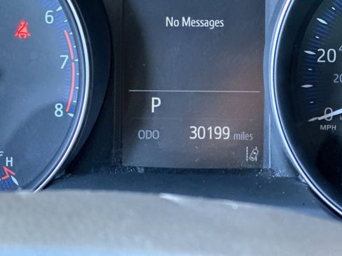 Used 2021 Toyota C-HR XLE image 26