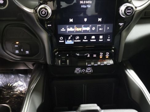 New 2026 RAM 2500 Laramie AWD/4WD image 20