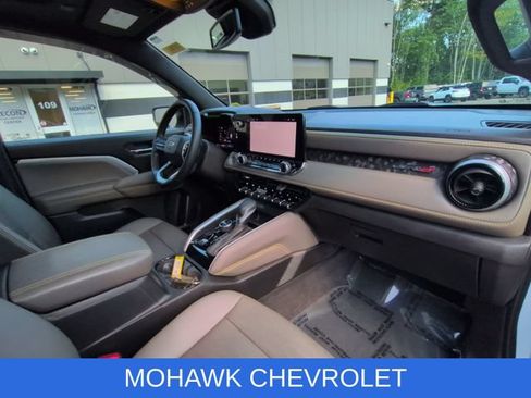 Used 2024 Chevrolet Colorado ZR2 w/ ZR2 Convenience Package III AWD/4WD image 30