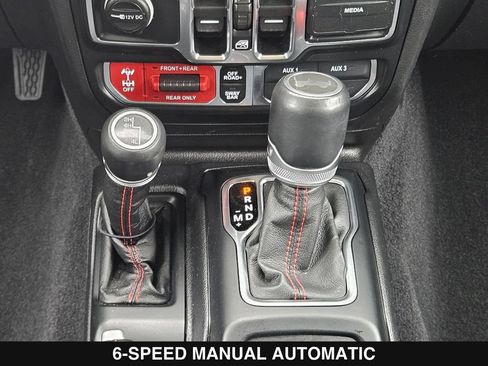 Used 2021 Jeep Wrangler Unlimited Rubicon AWD/4WD image 23
