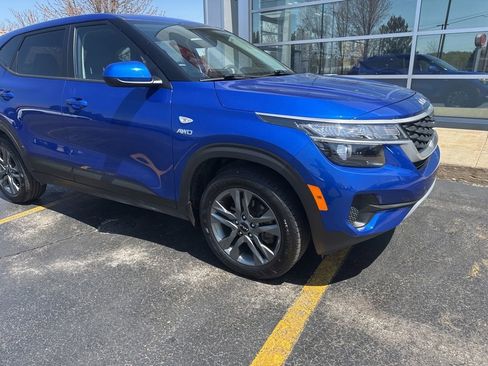 Used 2023 Kia Seltos LX AWD/4WD image 23