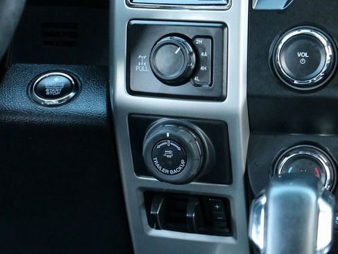 Certified 2020 Ford F150 Lariat image 30