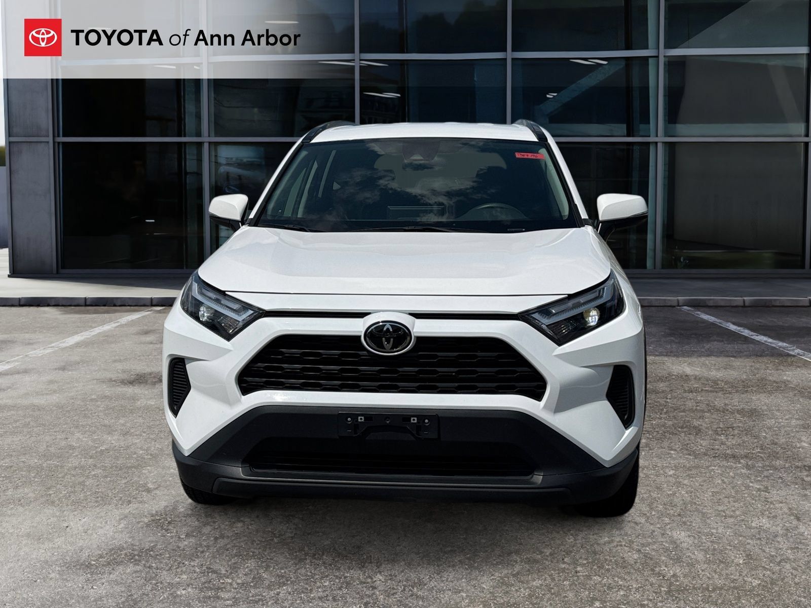 Used 2025 Toyota RAV4 XLE FWD image 12