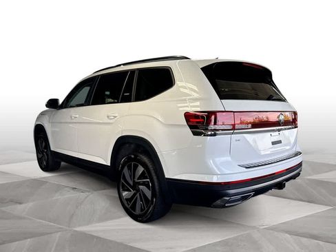 Used 2026 Volkswagen Atlas SE FWD image 6