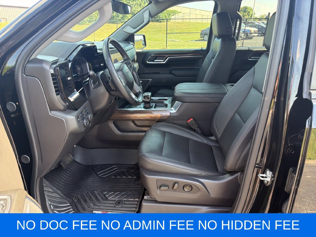Used 2024 Chevrolet Silverado 1500 LT Trail Boss w/ LT Trail Boss Premium Package AWD/4WD image 11