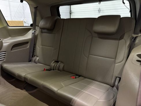 Used 2017 Chevrolet Tahoe Premier AWD/4WD image 33