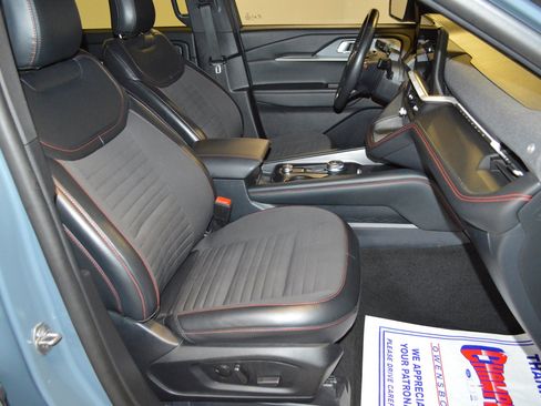 Used 2025 Ford Explorer ST-Line RWD image 11