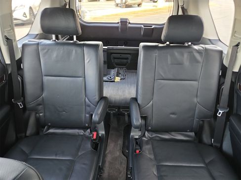 Used 2019 Lexus GX 460 image 37
