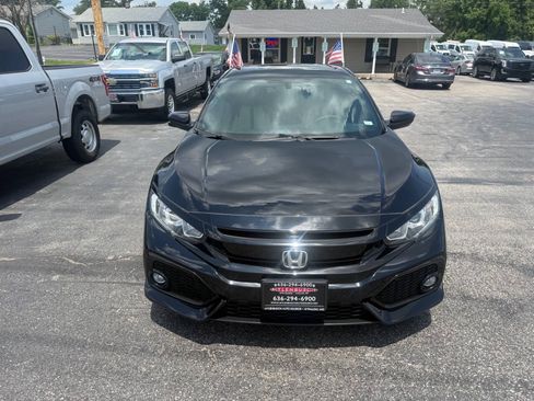 Used 2018 Honda Civic EX image 3