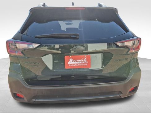 Used 2023 Subaru Outback Onyx Edition image 5