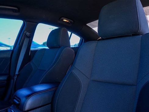 Used 2019 Dodge Charger SXT w/ Blacktop Package image 11