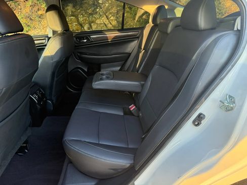 Used 2017 Subaru Legacy 2.5i Limited AWD/4WD image 18