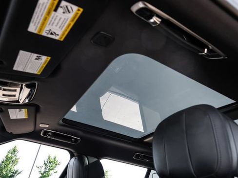 New 2026 Land Rover Range Rover SE AWD/4WD image 5