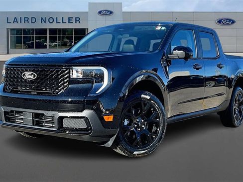 New 2025 Ford Maverick Lariat w/ Black Appearance Package image 1