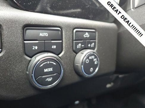 Used 2024 Chevrolet Silverado 1500 LT image 25