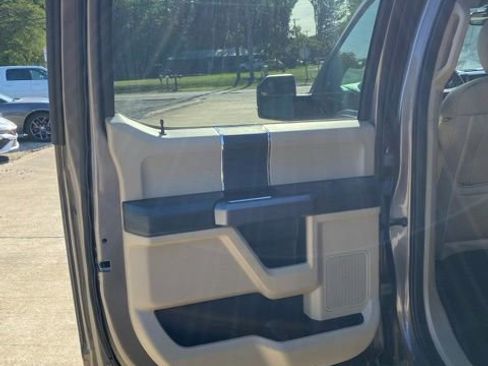 Used 2020 Ford F150 XLT w/ Equipment Group 301A Mid RWD image 10