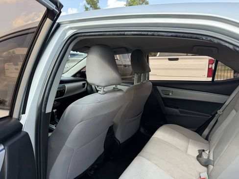 Used 2016 Toyota Corolla LE FWD image 12