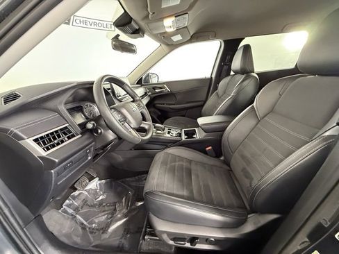 Used 2024 Mitsubishi Outlander SE image 15