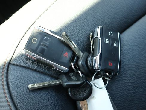 Used 2022 GMC Canyon AT4 image 25