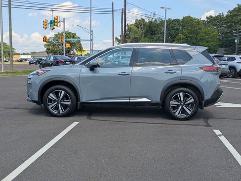 Used 2023 Nissan Rogue Platinum w/ Platinum Premium Package image 4