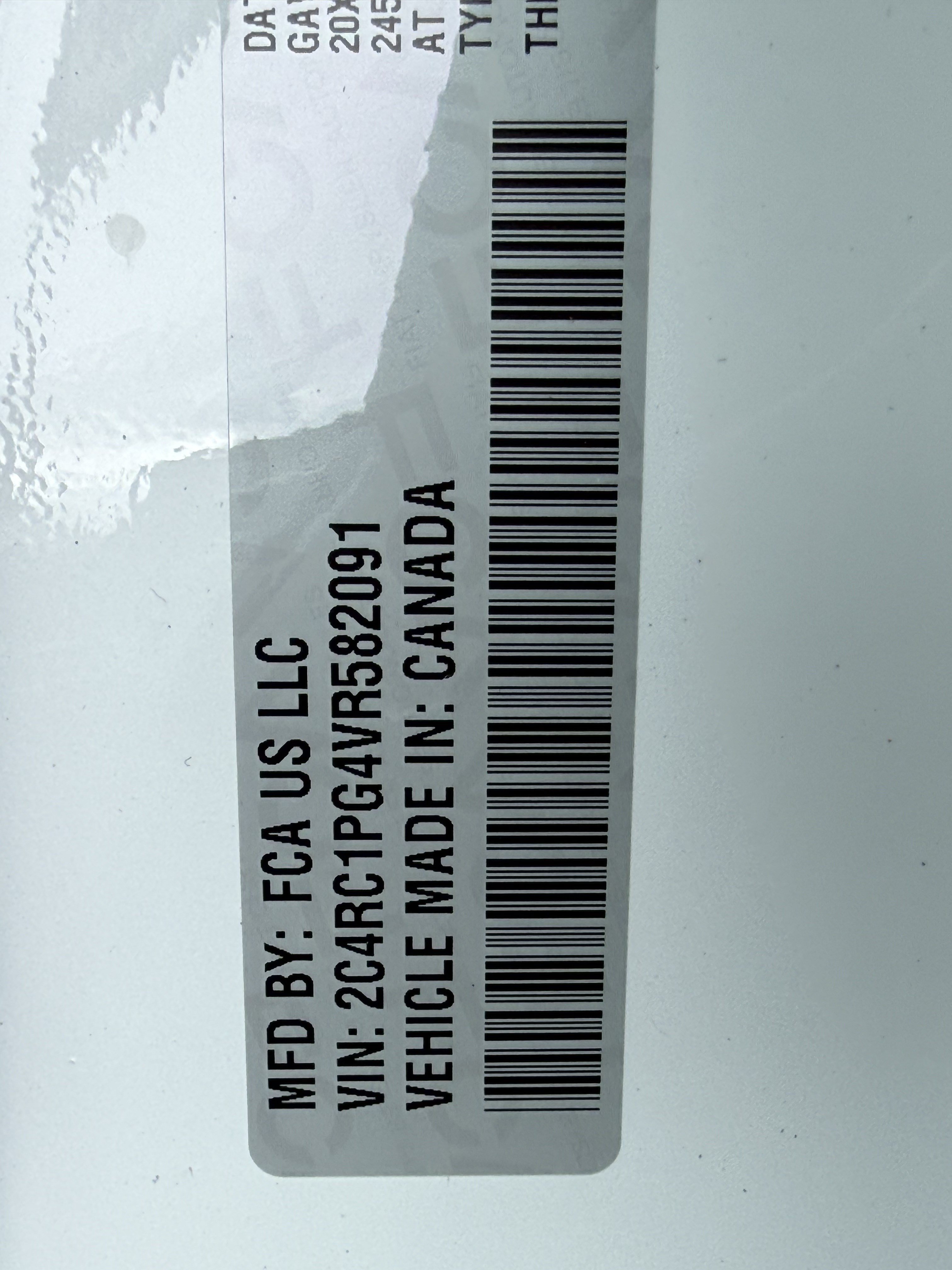 New 2027 Chrysler Pacifica Pinnacle w/ Theater Group FWD image 39