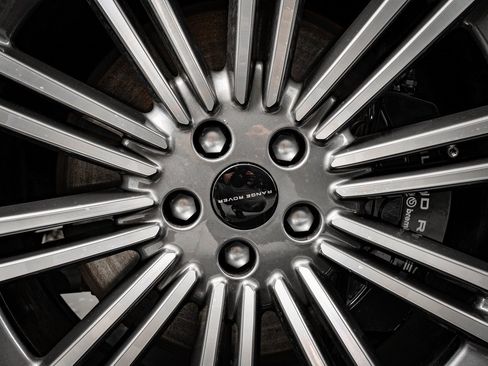 New 2026 Land Rover Range Rover SV image 8