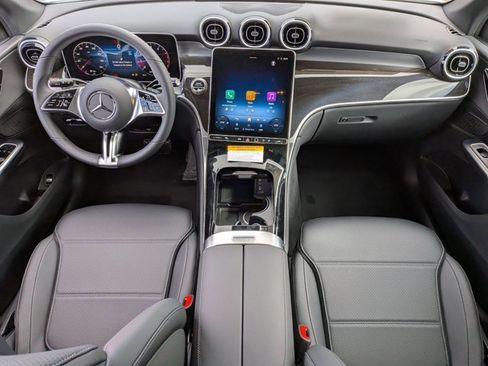 Used 2026 Mercedes-Benz GLC 300 image 13