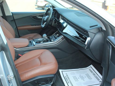 Used 2022 Audi Q8 Premium Plus image 13