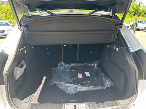 Used 2026 Jaguar F-PACE R-Dynamic S image 14