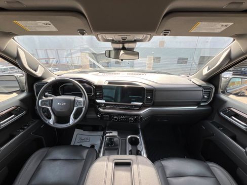 Certified 2022 Chevrolet Silverado 1500 RST w/ Convenience Package II image 10