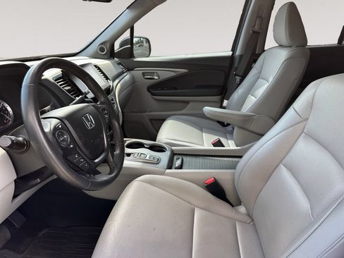 Used 2023 Honda Ridgeline RTL-E image 3