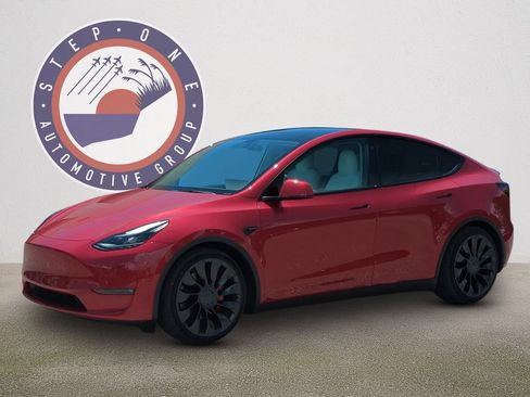 Used 2022 Tesla Model Y Performance AWD/4WD image 2