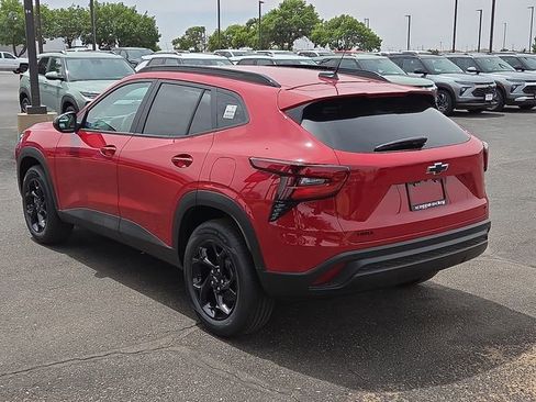 New 2026 Chevrolet Trax LT FWD image 3