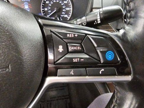 Used 2020 Nissan Altima 2.5 SL FWD image 12
