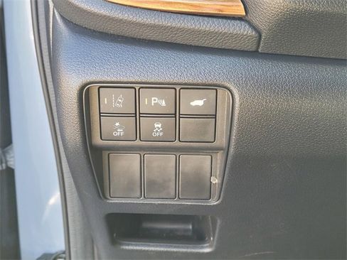 Used 2020 Honda CR-V Touring image 25