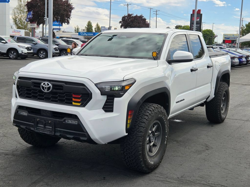 Used 2024 Toyota Tacoma TRD Off-Road AWD/4WD image 6