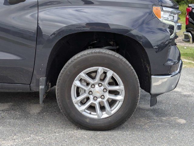 Used 2023 Chevrolet Silverado 1500 LT AWD/4WD image 12