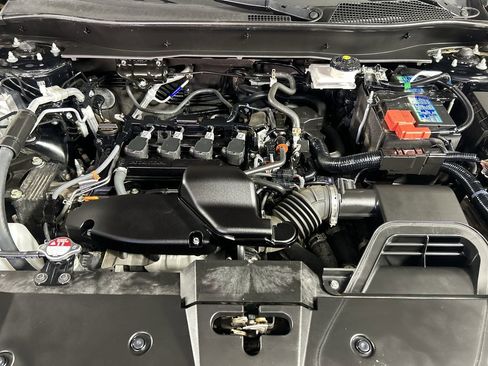 Used 2024 Honda CR-V EX-L image 12