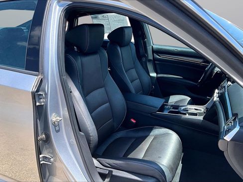 Used 2019 Honda Accord Sport image 7