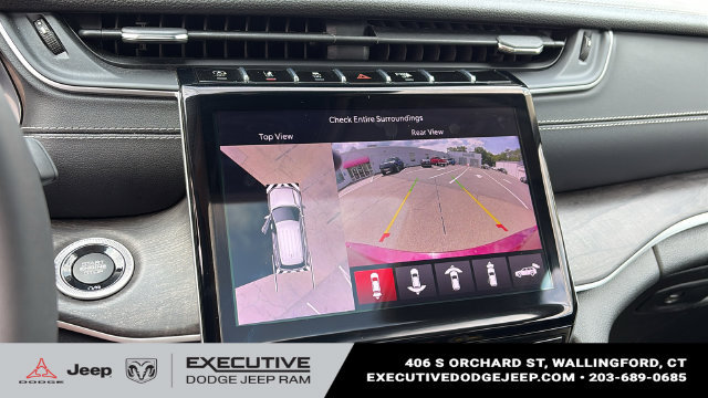 Used 2023 Jeep Grand Cherokee L Limited w/ Luxury Tech Group II AWD/4WD image 17