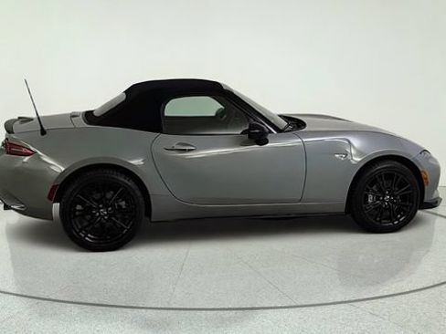 New 2026 MAZDA MX-5 Miata Club w/ Interior Package RWD image 8