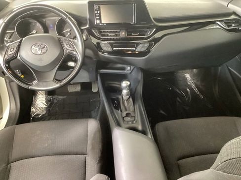 Used 2018 Toyota C-HR XLE image 11