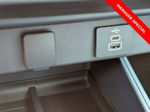 New 2025 Ford Maverick XLT w/ XLT Luxury Package image 21