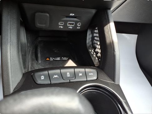 Used 2023 Chevrolet TrailBlazer RS w/ Sun and Liftgate Package AWD/4WD image 22