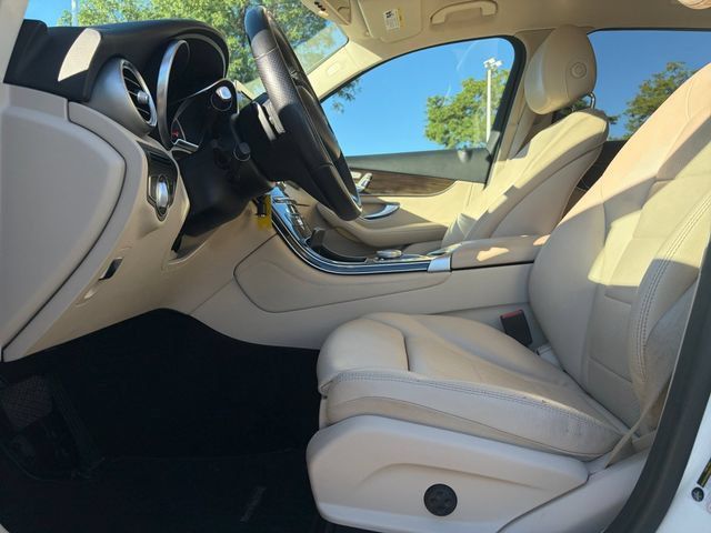 Used 2018 Mercedes-Benz GLC 300 4MATIC image 14