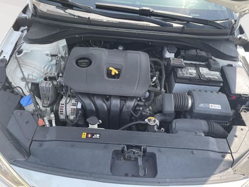 Used 2019 Hyundai Elantra SEL FWD image 8