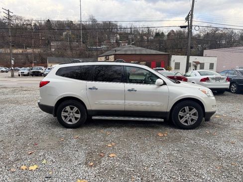 Used 2011 Chevrolet Traverse LT w/ LPO, 'HIT The Road' Package image 6
